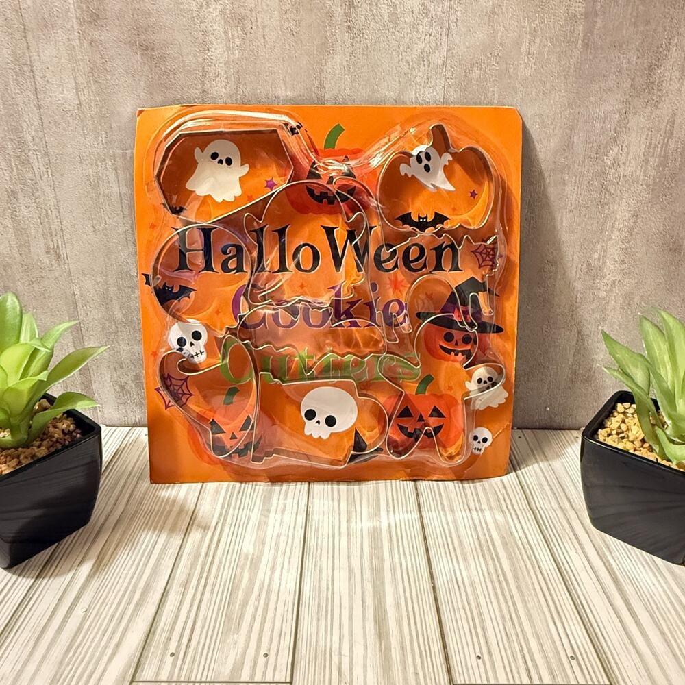 Halloween Cookie Cutters Metal Set Pumpkin Ghost Witch Bat Cat Skull Baking